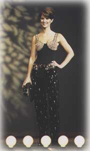 Mrs Ohio being crowned Mrs Us by her husband Don