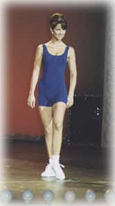 Mrs Ohio being crowned Mrs Us by her husband Don