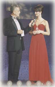 Mrs Ohio being crowned Mrs Us by her husband Don