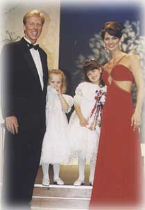 Mrs Ohio being crowned Mrs Us by her husband Don