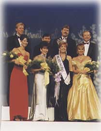 Mrs Ohio being crowned Mrs Us by her husband Don